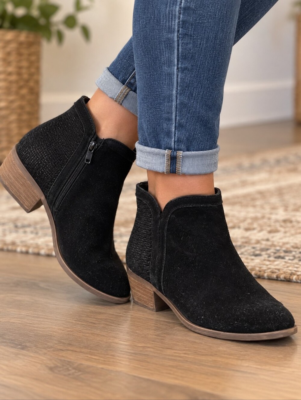 Kensie Gage Black Suede Leather Ankle Booties Size 9M Western Cutout Boots